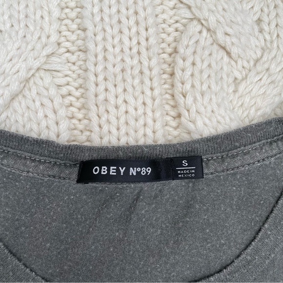 Obey Make Art Not War Graphic T-Shirt - Picture 3 of 6